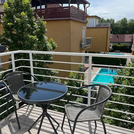 Mandula Apartman Apartment